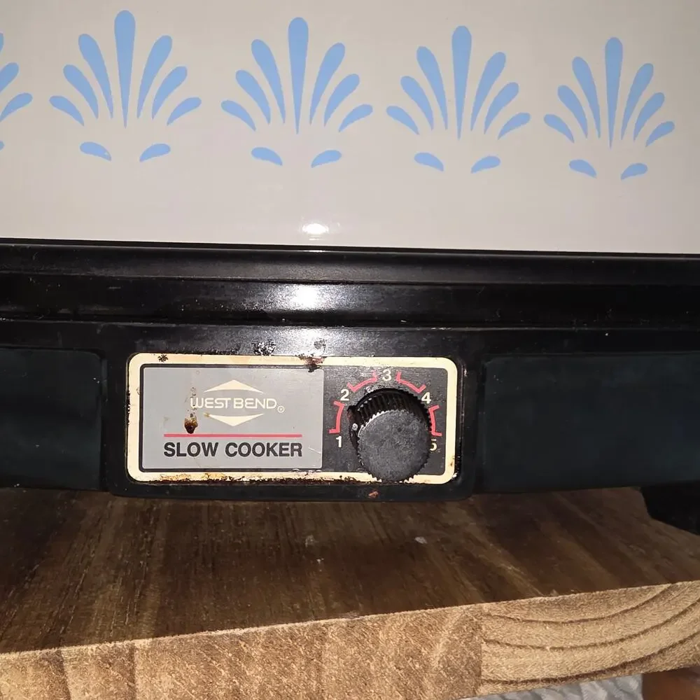 VINTAGE WEST BEND 4 QT SLOW COOKER